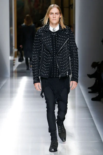 Look 66